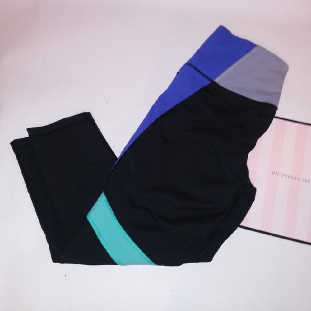 Victoria‎ Secret Capri Pants
